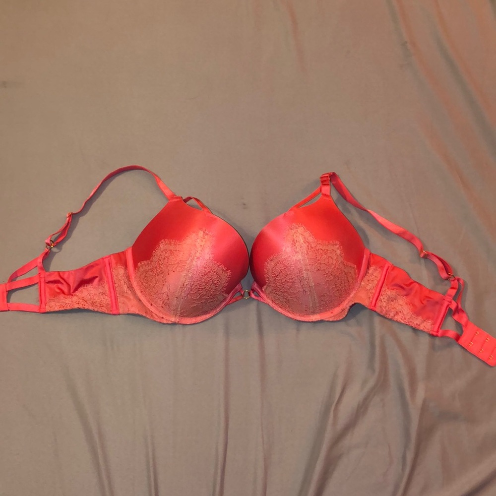 Victoria’s Secret Bombshell Bra